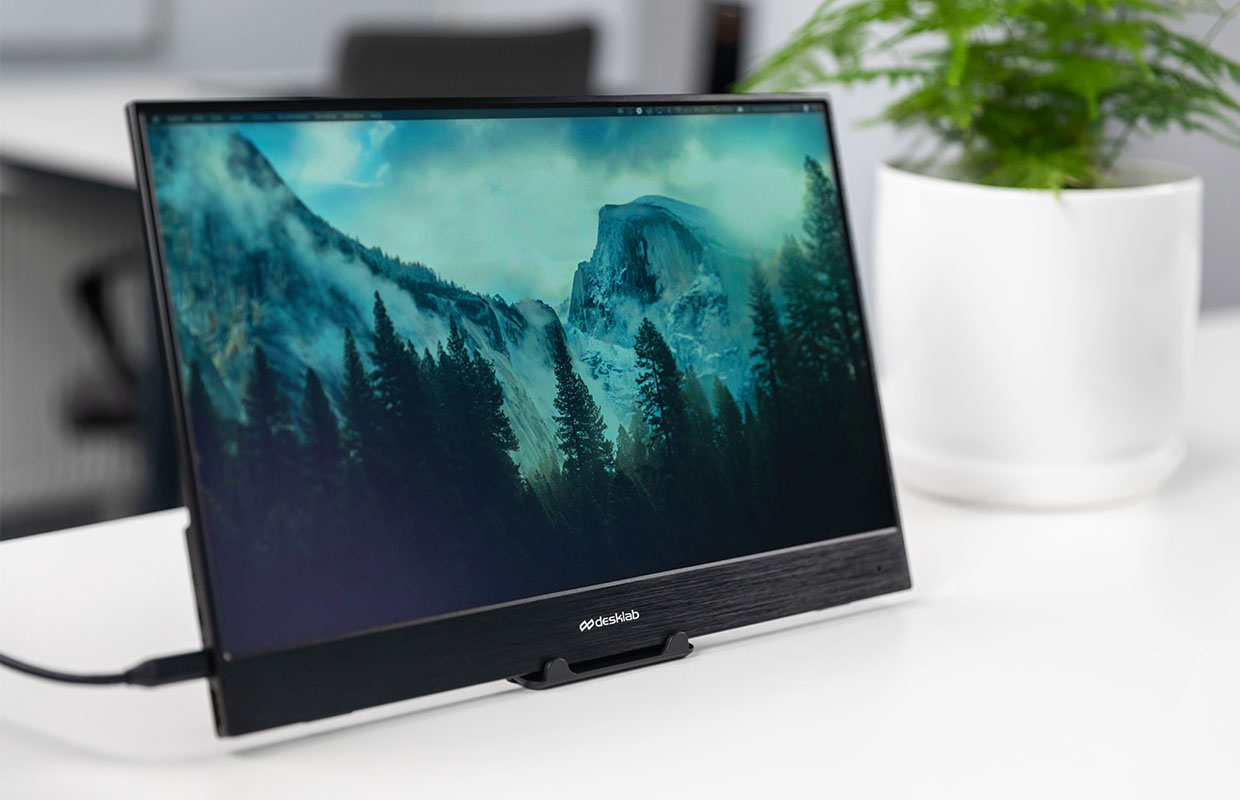 desklab 4k monitor design
